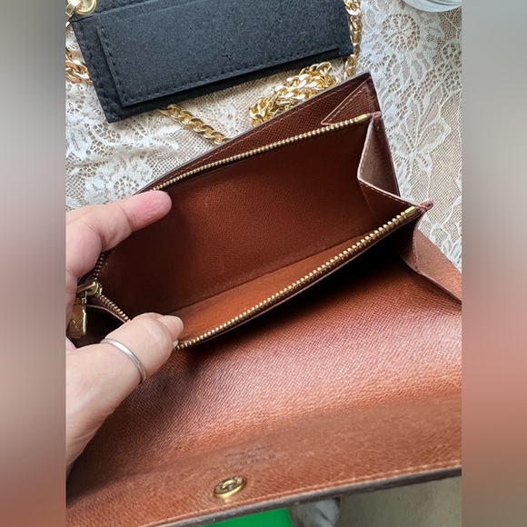 LOUIS VUITTON Monogram Sarah Long Wallet With Included Insert/Crossbody Chain - Picture 10 of 16